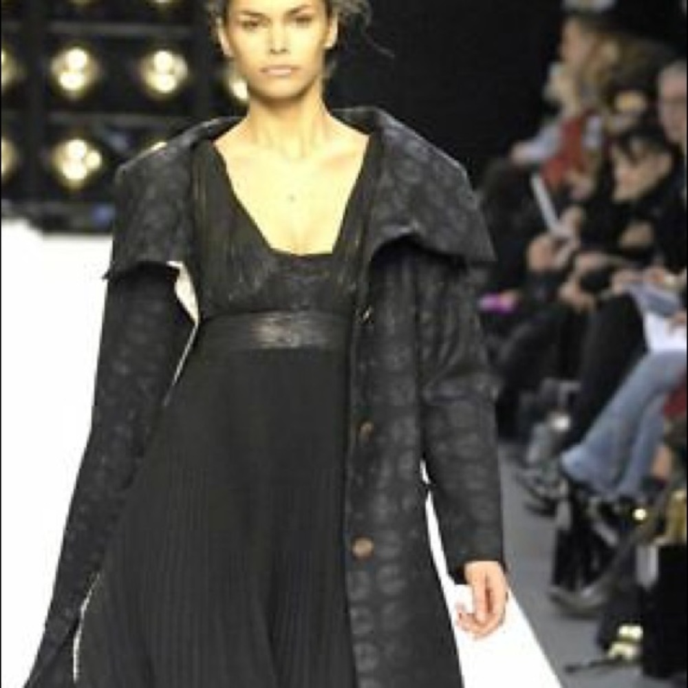 Basso & Brooke black pleated dress